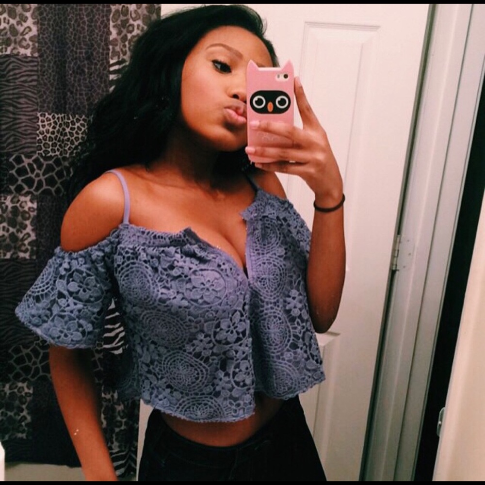 Blue crop top
